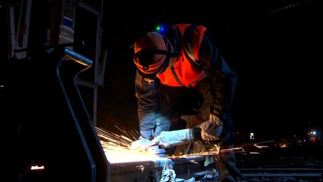 Sanitarios, soldadores y comerciales con idiomas, los puestos más difíciles de cubrir