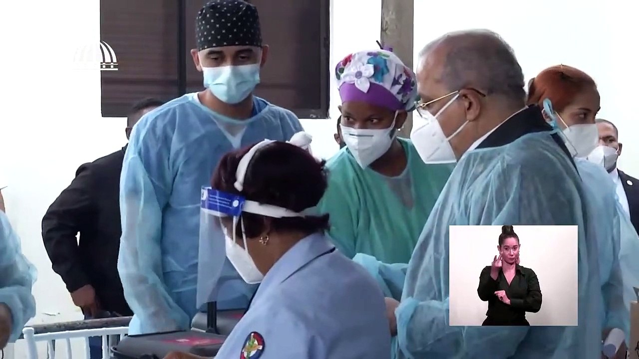 Estos fueron los primeros dominicanos vacunados contra Covid-19 en RD