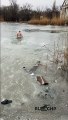 Homem mergulha em lago gelado para resgatar cão em apuros