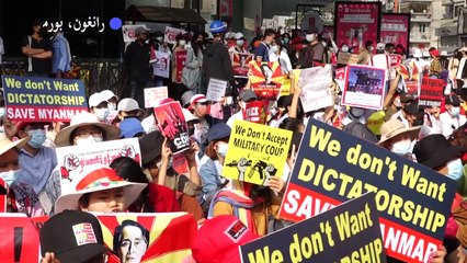 قمع الجيش يتواصل في بورما وتوجيه تهمة جديدة لسو تشي