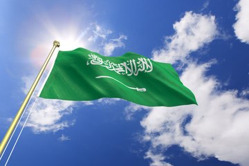 الإمارات تحتفل بالعيد الوطني السعودي