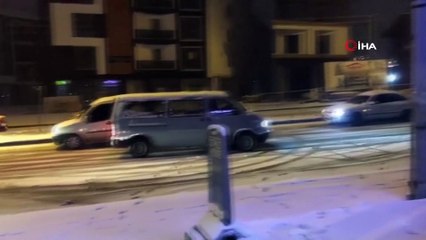Karda kayan araçların imdadına belediye yetişti