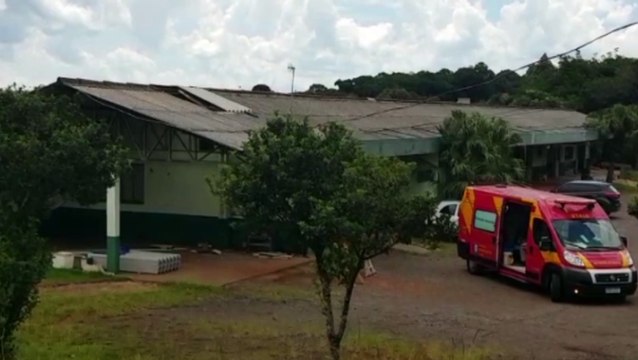 Telhado cede e trabalhador cai de altura aproximada a 5 metros em imóvel no Ecolixo