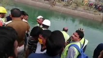 Ônibus cai em canal e deixa 39 mortos na Índia