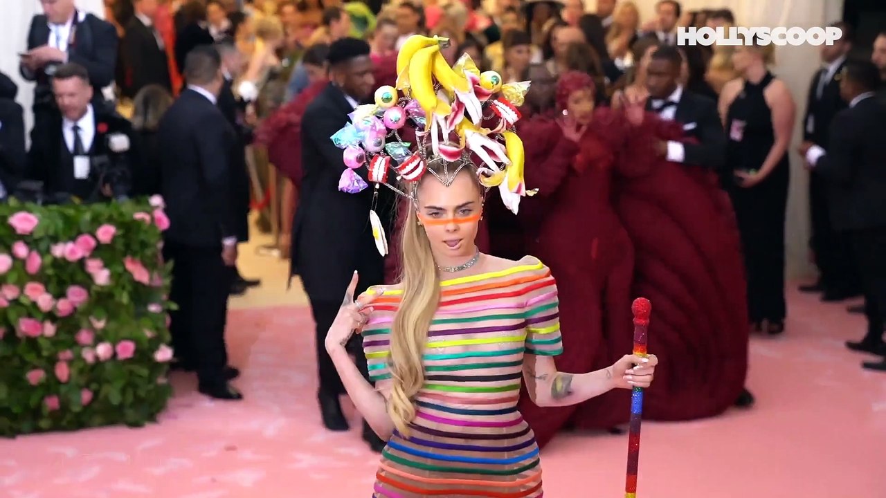 Jaden Smith And Cara Delevingne Spend Valentine’s Day Together! New Couple Alert?