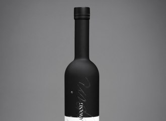 Vera Wang Co-Created a Limited-Edition Vodka