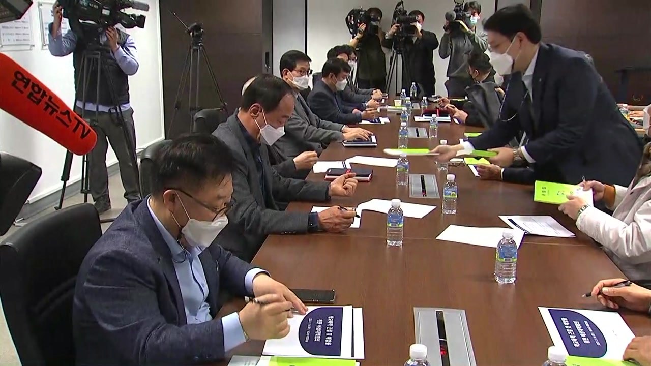 KOVO, '학교폭력 연루자' 신인 드래프트 참여 원천봉쇄 / YTN