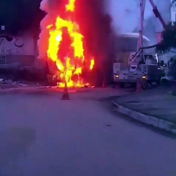 Ônibus de turismo, que seguia de Nanuque para SP, pega fogo na BR 116
