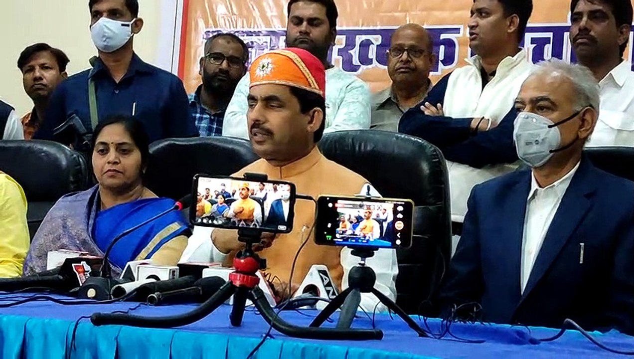 किसानों को बरगला कर कांग्रेस सेंक रही राजनीतिक रोटियां: शाहनवाज हुसैन -