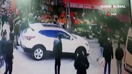 Yol verme kavgasında sopalar konuştu