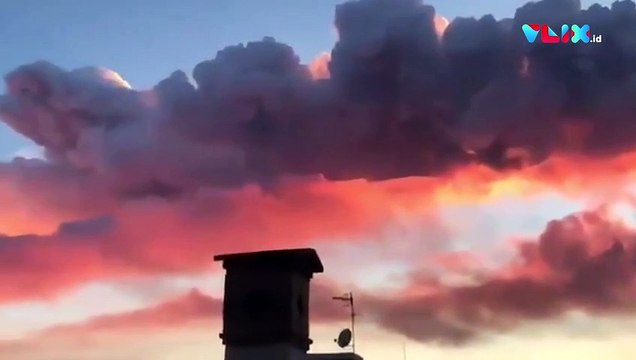 Gunung Etna Meletus Dahsyat, Mengerikan Tapi Indah