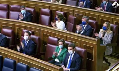 Sánchez, a Casado: "Tiene que elegir_ o el camino de la moderación o el camino de la perdición por su complejo ante Vox"_