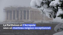L'Acropole d'Athènes sous un manteau de neige exceptionnel