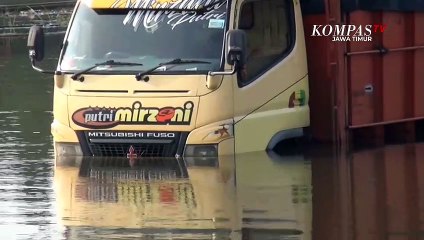 Jalan Raya Porong Terendam Banjir