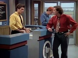 Wings - Se4 - Ep12 - What the Cabbie Saw