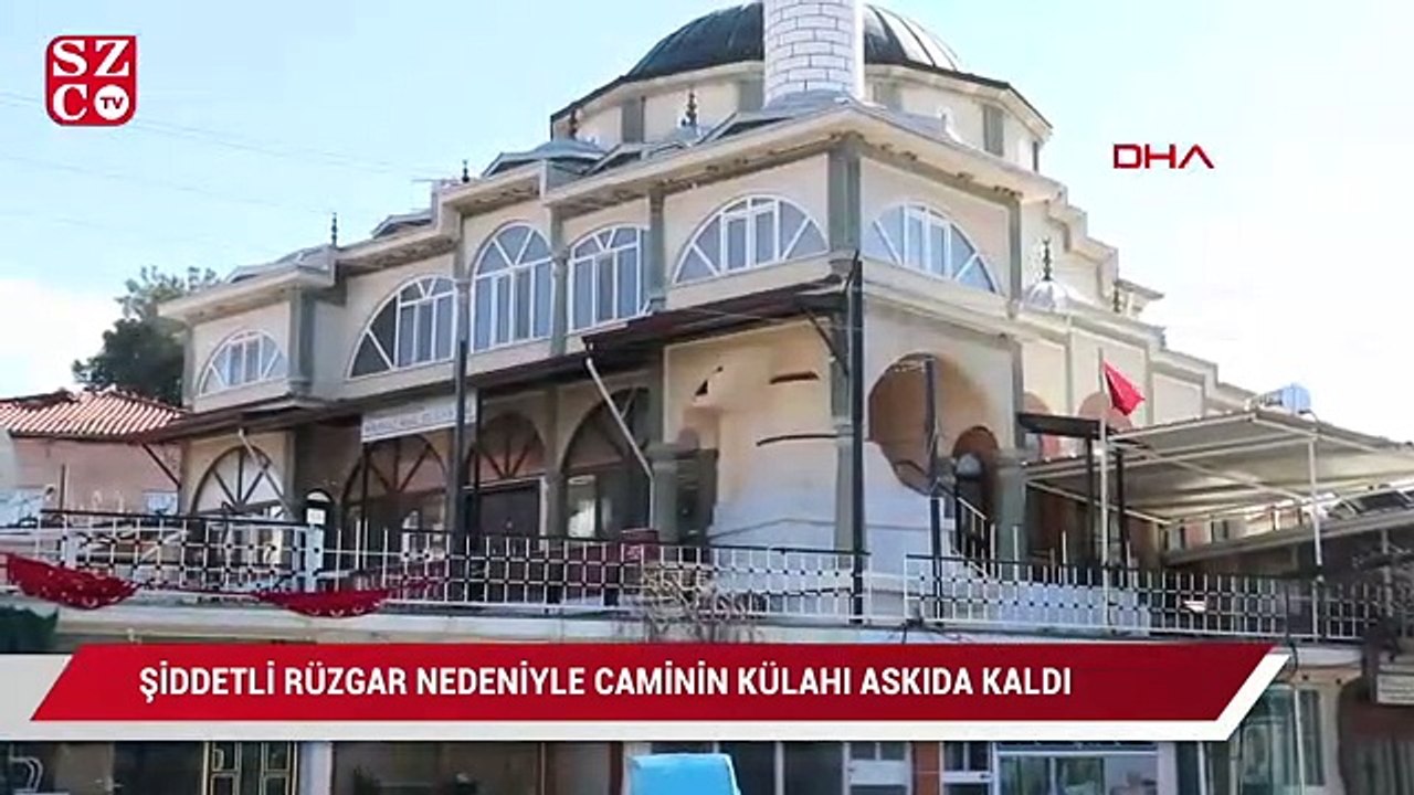 Denizli’de cami minaresi fırtınaya dayanamadı