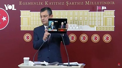 Özgür Özel'den Fahrettin Altun'a 'aynı konuşma' göndermesi: 3 farklı maaş almasını biliyor, 2 farklı konuşma yazmaktan aciz