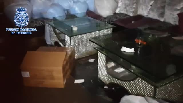 La Policía Nacional detiene a un ciudadano chino que escondía en un hotel cuatro millones de mascarillas que presuntamente iban a ser falsificadas