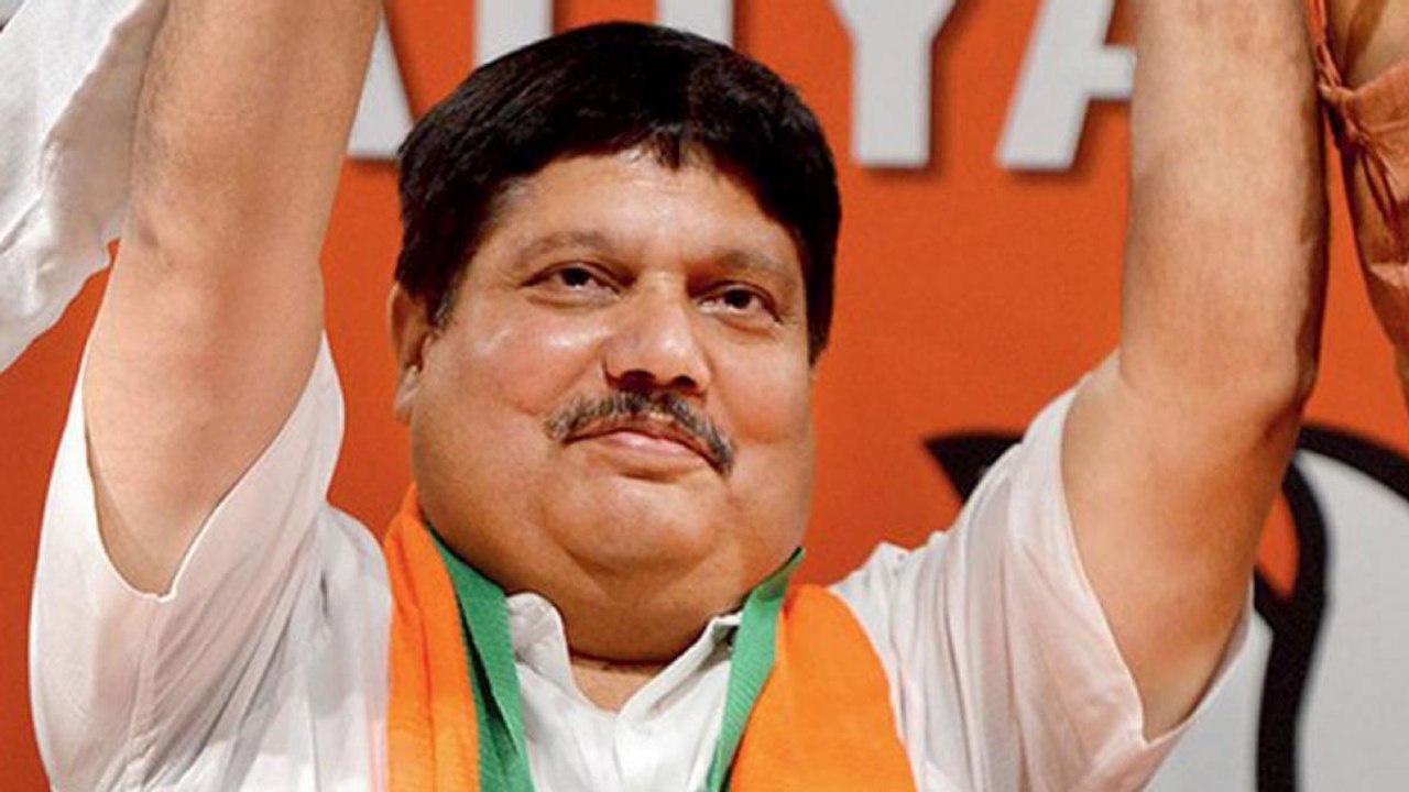 BJP, Trinamool invoke the Gods to take politica...