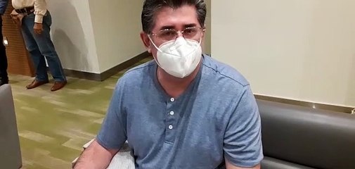 Intensivista recibió vacuna anticovid  exhorta a escépticos a confiar en ella