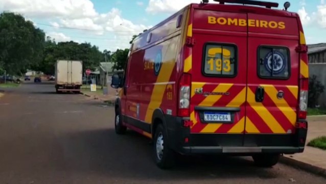 Mulher fratura dois dedos ao prender a mão em cilindro no Bairro Santa Felicidade