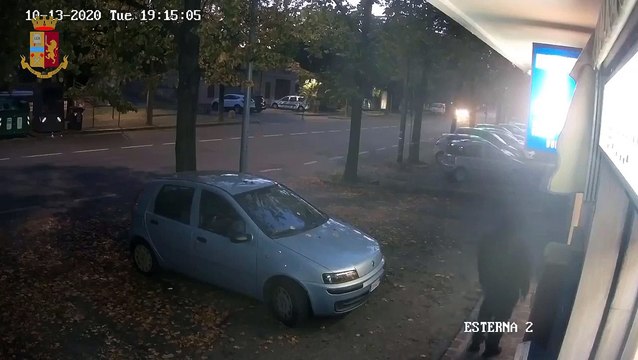 Modena - Rapina tabaccheria, preso bandito in monopattino (17.02.21)