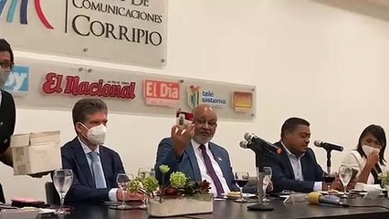 No cambió de opinión, ministro de Educación afianzó aspiración de saberse himno completo