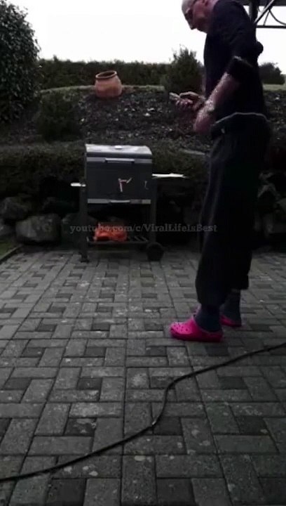 Allumer un pétard dans son barbecue : mauvaise idée