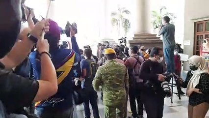 Najib arrives at High Court