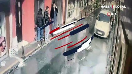 İki kardeş sokak ortasında birbirini bıçakladı