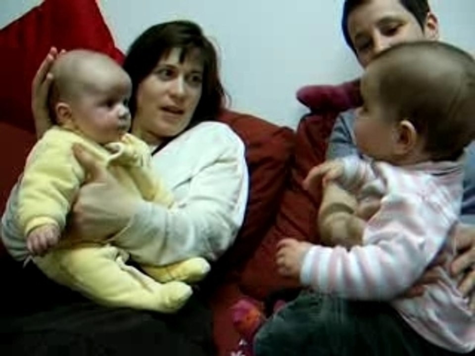 Agathe et Mahaut (filles en folie)