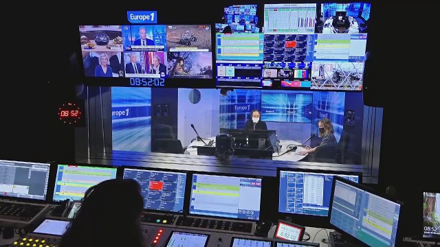 BEST OF - Jean-Marie Le Pen : Cette période de couvre-feu me fait revivre ma folle jeunesse (Canteloup)