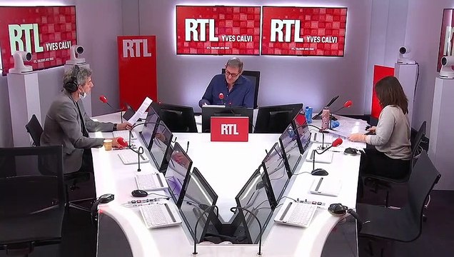 Michel Cymes explique quelles sont les causes d'une greffe d'utérus