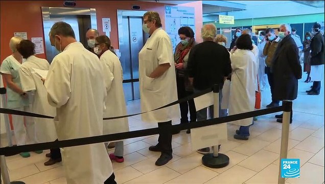 Coronavirus pandemic: EU buys up to 300 million more Moderna jabs