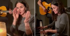Courteney Cox plays Friends theme song - 2021