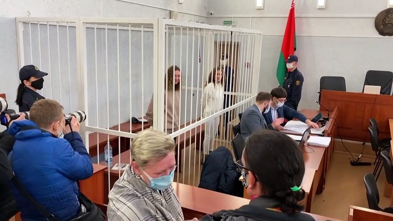 Belarus: Zwei Journalistinnen zu Haftstrafen verurteilt