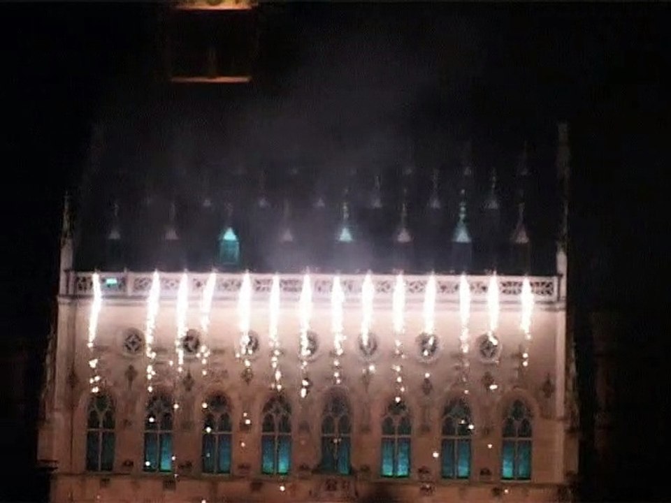 L'EMBRASEMENT DU BEFFROI D'ARRAS 31 AOÛT 2008