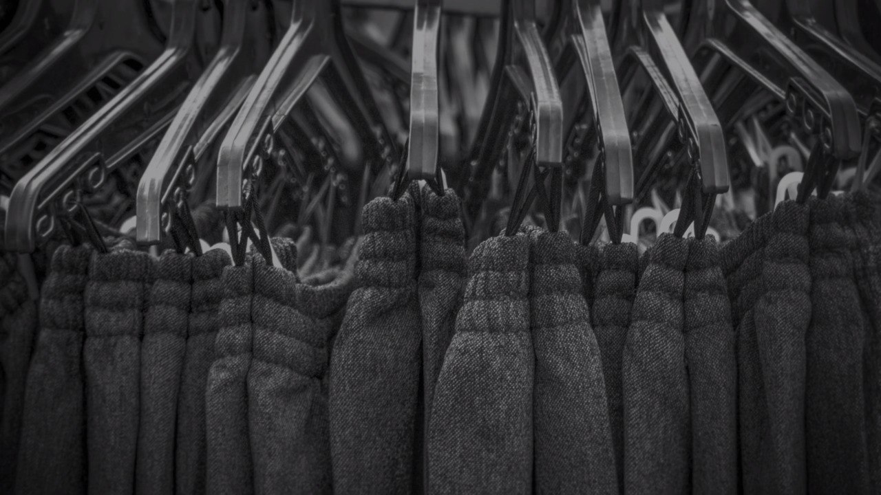 Everlane’s Latest Launch Includes Insanely Stylish Tracksuits for Men and Women