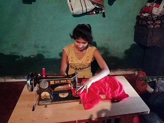 सिलाई सीखकर 9 हजार रूपये प्रतिमाह कमा रही है भूरी मीणा