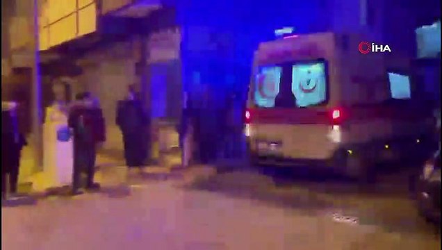 İzmir'de kadın cinayeti: Sokak ortasında bıçaklanarak öldürüldü
