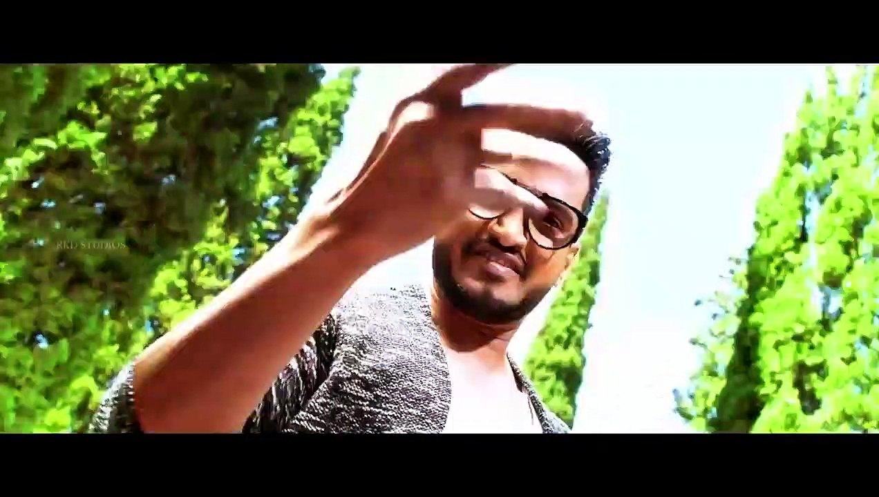 Santa _ Official Hindi DubTrailer _ World TV Premiere _ 21st Feb, 12 PM _ Colors Cineplex _Santhanam ( 720 X 1280 )