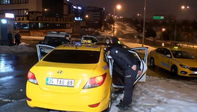 Müşterinin dikkati taksideki uyuşturucuyu yakalattı