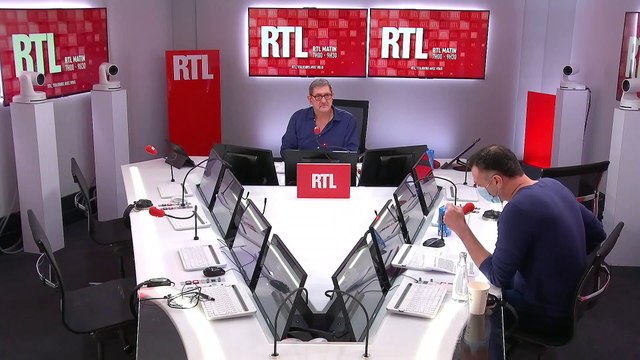 Charles Trenet chante Boum ! en anglais, une rareté enregistrée en 1940