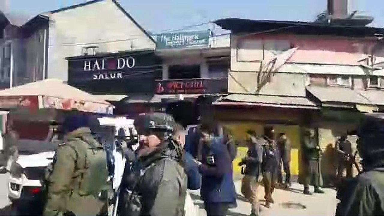 2 cops killed in Srinagar militant attack