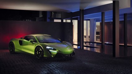 The new McLaren Artura Driving Video