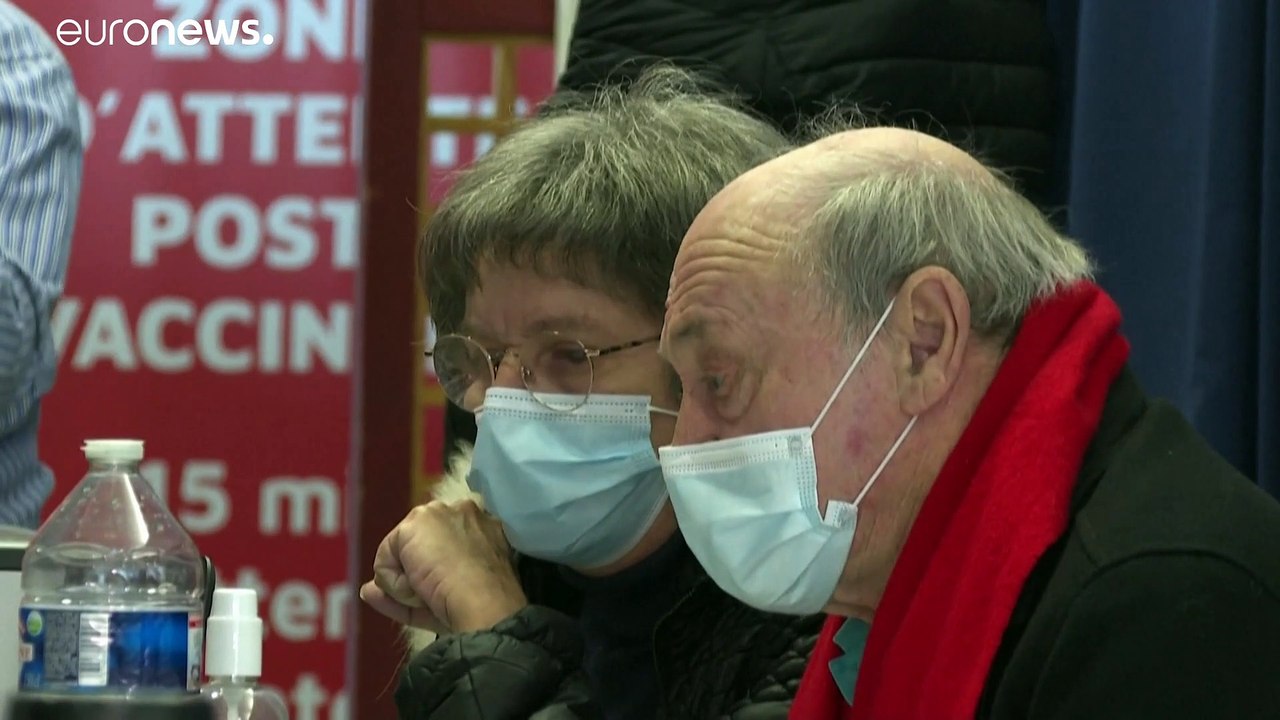 Covid-19 : faut-il opter pour l'isolement des personnes âgées pour éviter le confinement ?