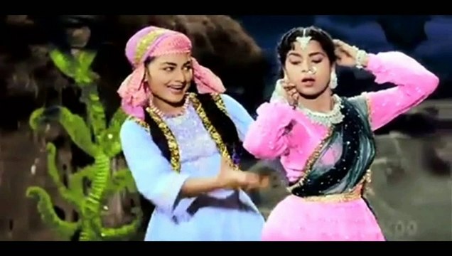 Reshmi Salwar Kurta Gali Ka Roop Saha Nahi Jaye Nakhrey Wali Ka.