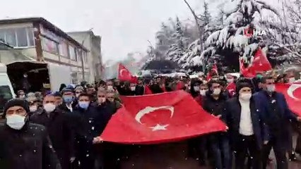 Bahçesaray’da lapa lapa kar yağışı altında teröre lanet yürüyüşü