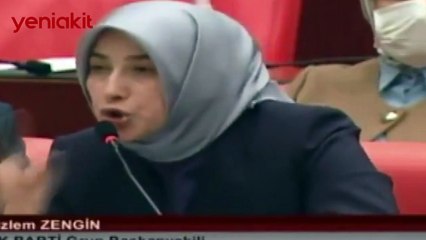 Özlem Zengin 'çıplak arama' tartışmalarına noktayı koydu!