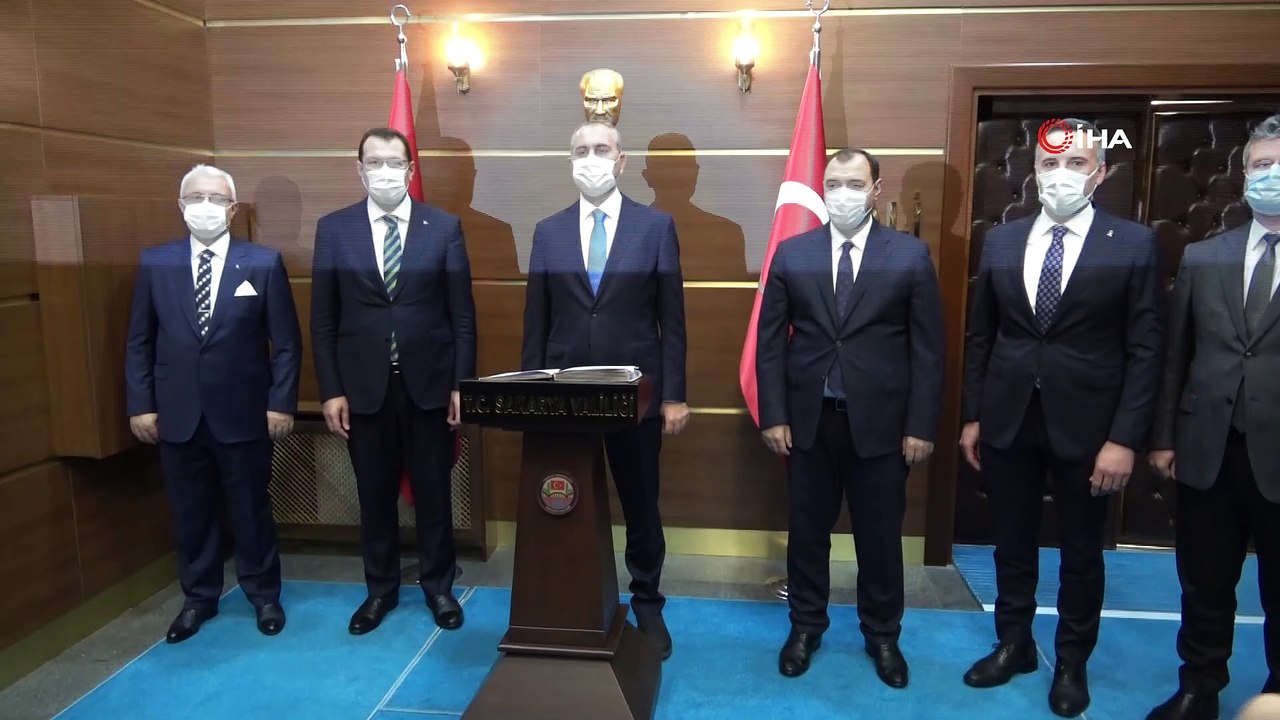 Bakan Gül, ziyaretleri sonrasında Sakarya'dan ayrıldı